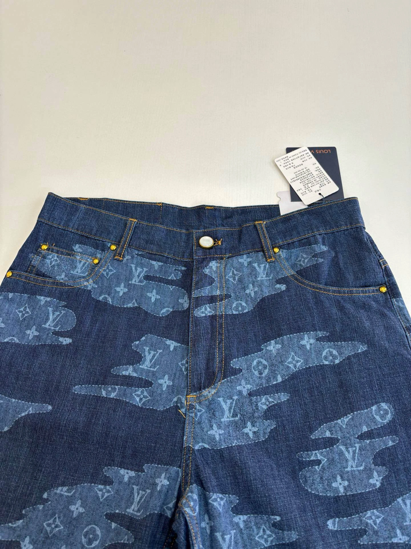 wg.luxury-- 8V Nigo oversize item:E-F363I0603